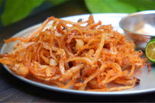 Khô mực chiên mắm